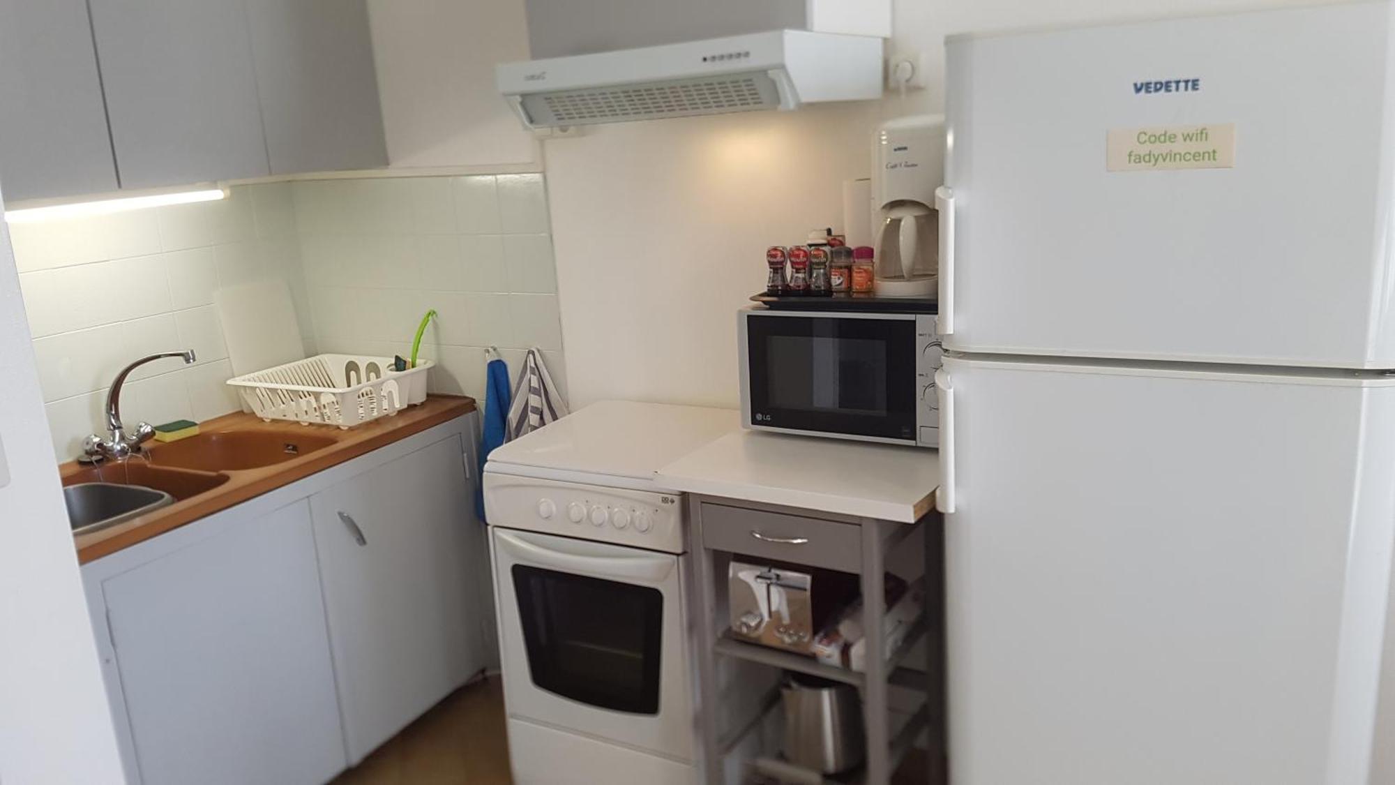 Appartements Coeur De Village Saint-Jean-du-Bruel Δωμάτιο φωτογραφία